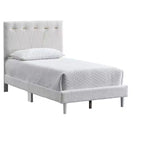 Letto imbottito color grano con piattaforma e doghe in legno