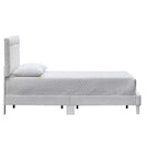 Letto imbottito color grano con piattaforma e doghe in legno