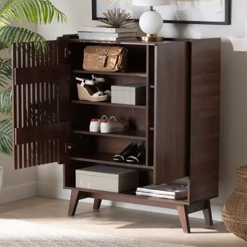Scarpiera Mid-Century Modern con ante a doghe